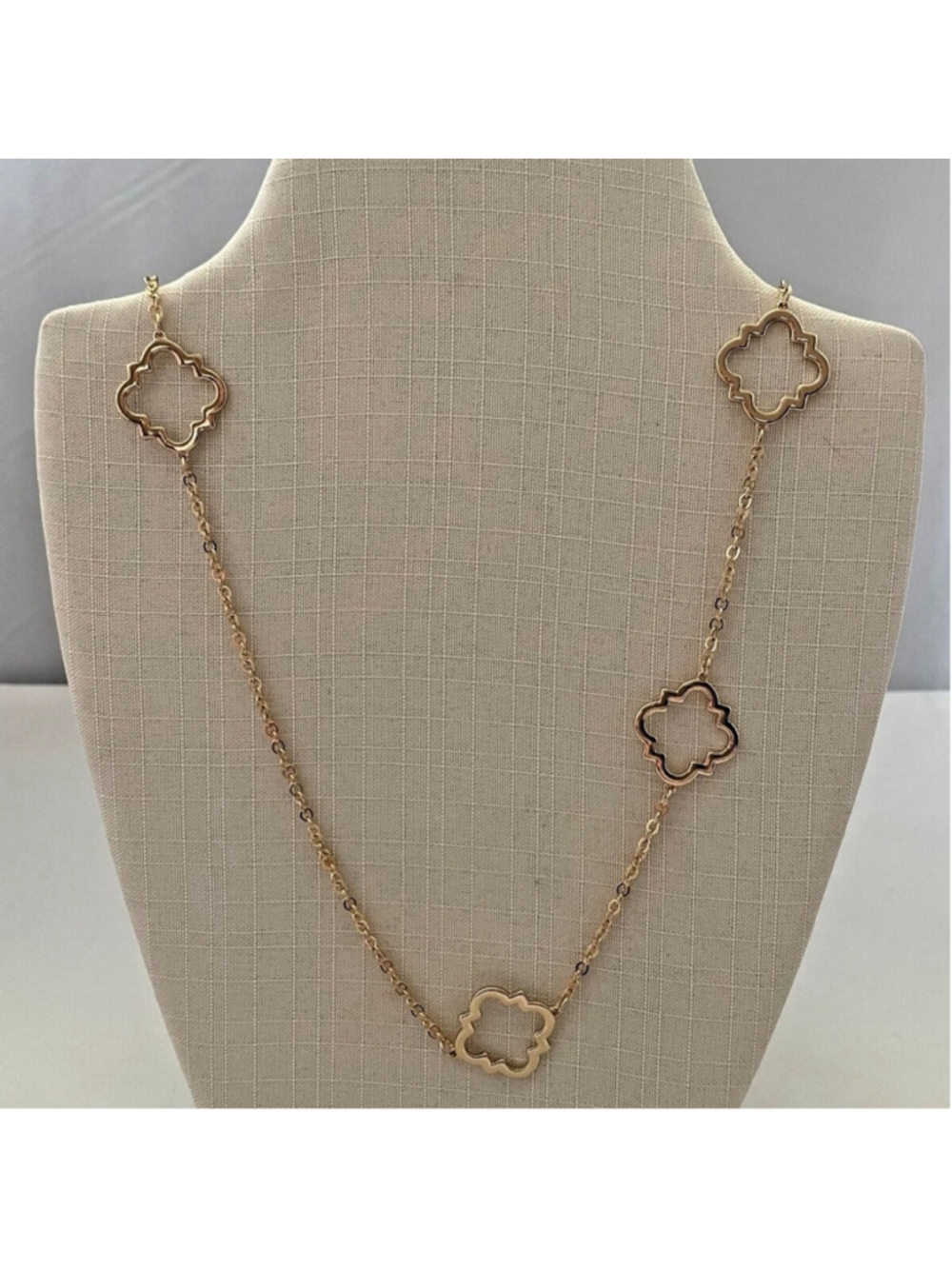 Ivy Gold Clover Necklace